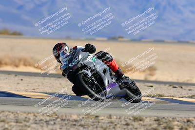 media/Jan-08-2022-SoCal Trackdays (Sat) [[1ec2777125]]/Turn 4 (1145am)/